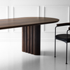 Spisebord Plush Table fra dk3 i røkt eik.