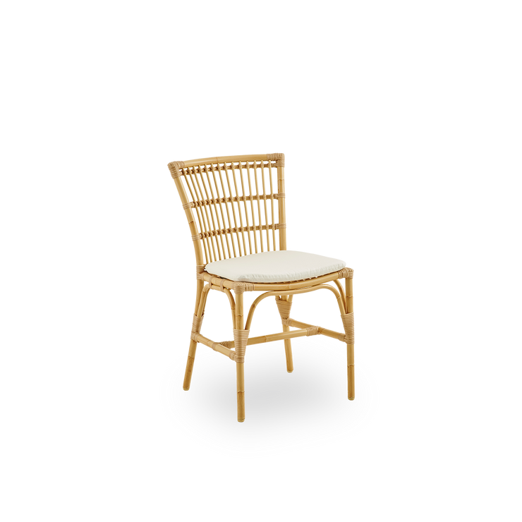 Vakker klassisk spisestol til uteplassen: Utestol Elisabeth Dining Chair fra Sika Design