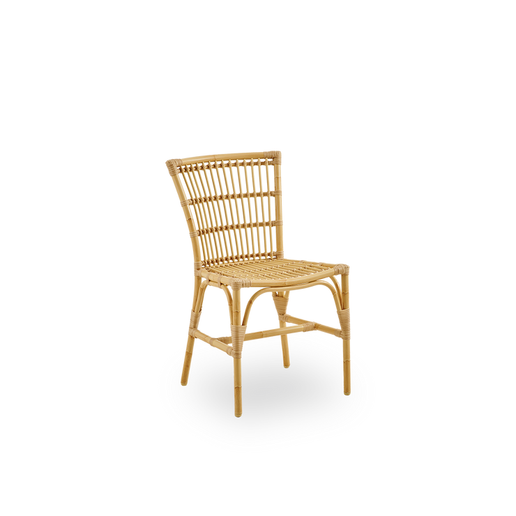 Vakker klassisk spisestol til uteplassen: Utestol Elisabeth Dining Chair fra Sika Design