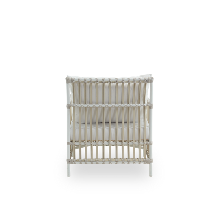 Utestol Caroline Lounge Chair fra Sika Design i fargen Dove White