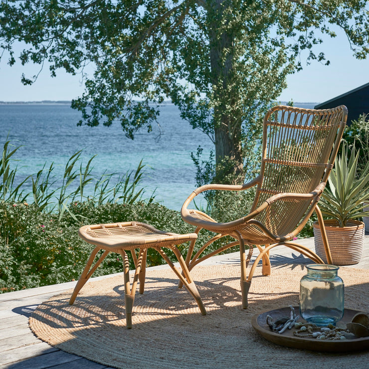 Utestolen Monet Lounge Chair og fotstøtte fra Sika Design i fargen Natural