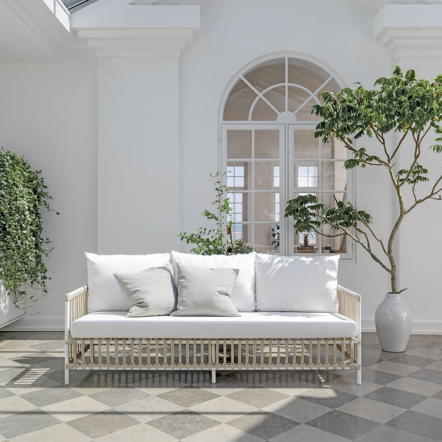 Utesofa Caroline 3-seter fra Sika Design i fargen Dove White