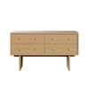 Skjenken Private Sideboard fra Gubi i lys beiset eikefiner.
