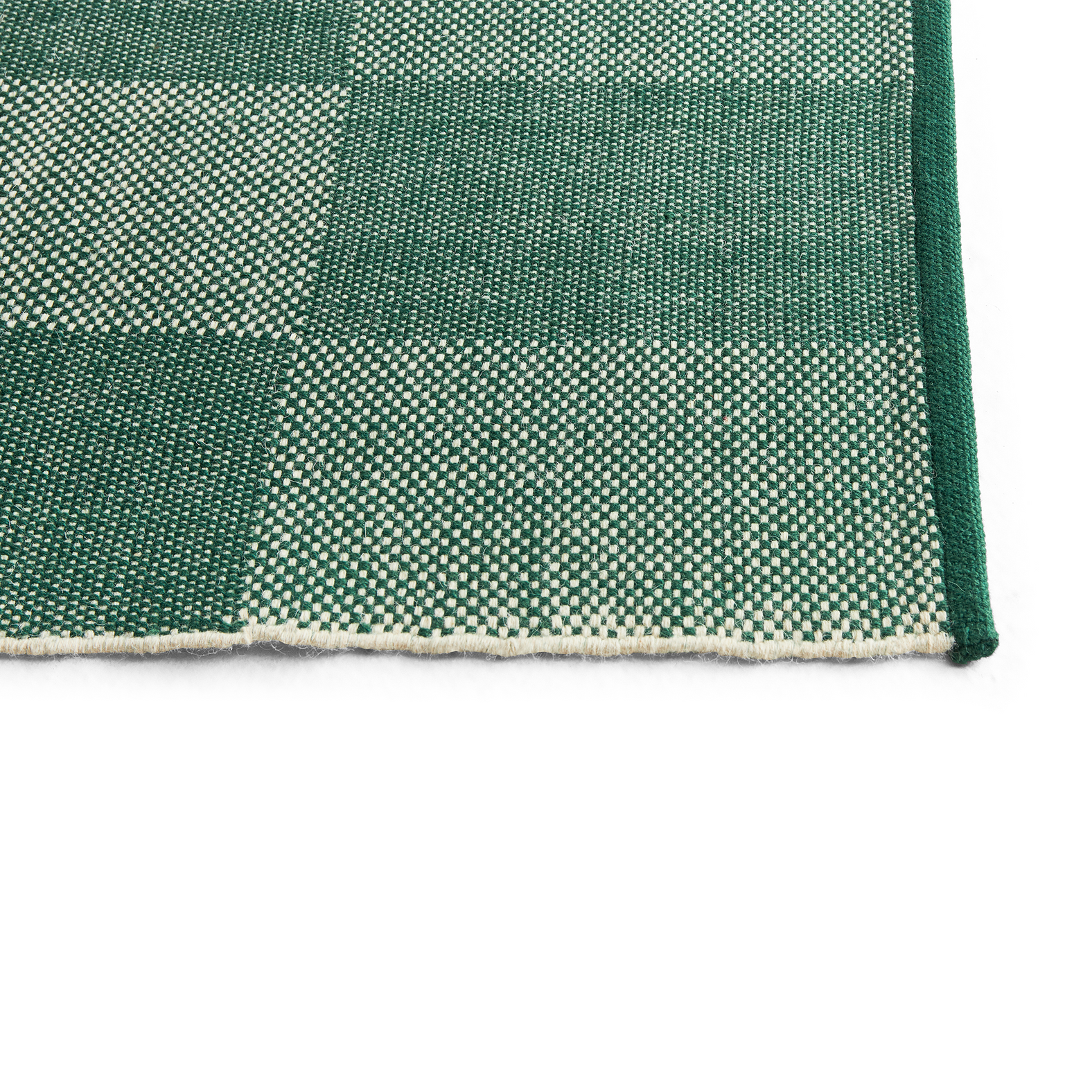 Teppe Check Rug fra Hay i fargen Green.
