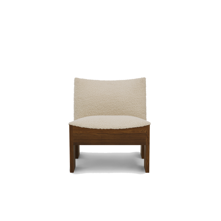 Loungestol Tenon fra New Works i røkt eik og off-white bouclé (Fumed Oak, Zinc Drake Spacedust).