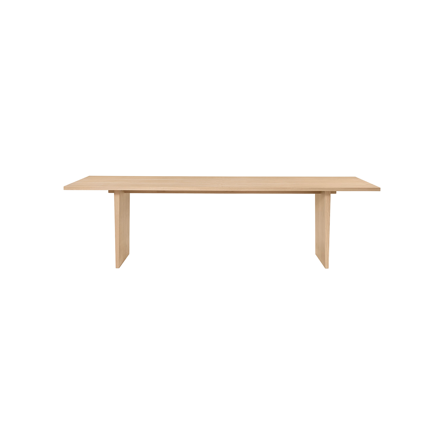 Spisebordet Private Dining Table fra Gubi i lys eik i 100x260 cm.