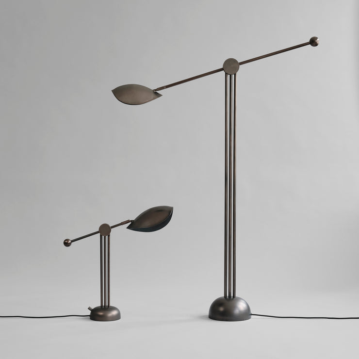 Det finnes også en bordlampe i Stingray-serien.