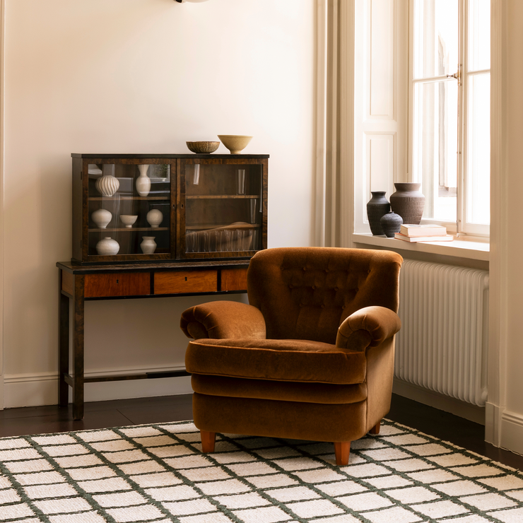 Teppe Strata Braided Jute fra Layered i fargen grønn rutemønstret / Green.