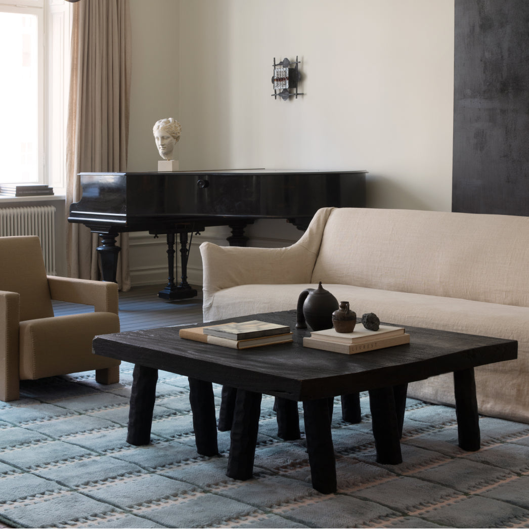 Ullteppe Lilly fra Layered i fargen Blue
