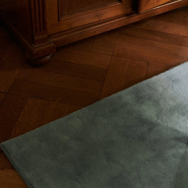 Ullteppet Classic Solid fra Layered i fargen Blue Claire