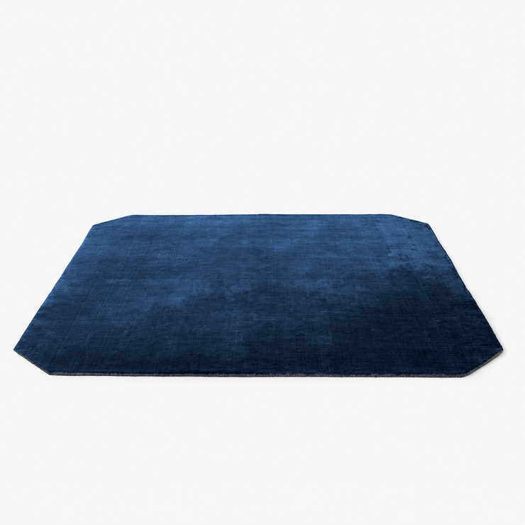 The Moor Rug i fargen Blue Midnight.