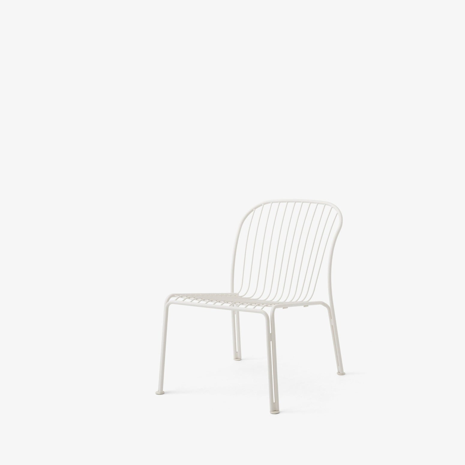 Loungestol Thorvald SC100 fra &tradition i fargen Ivory.