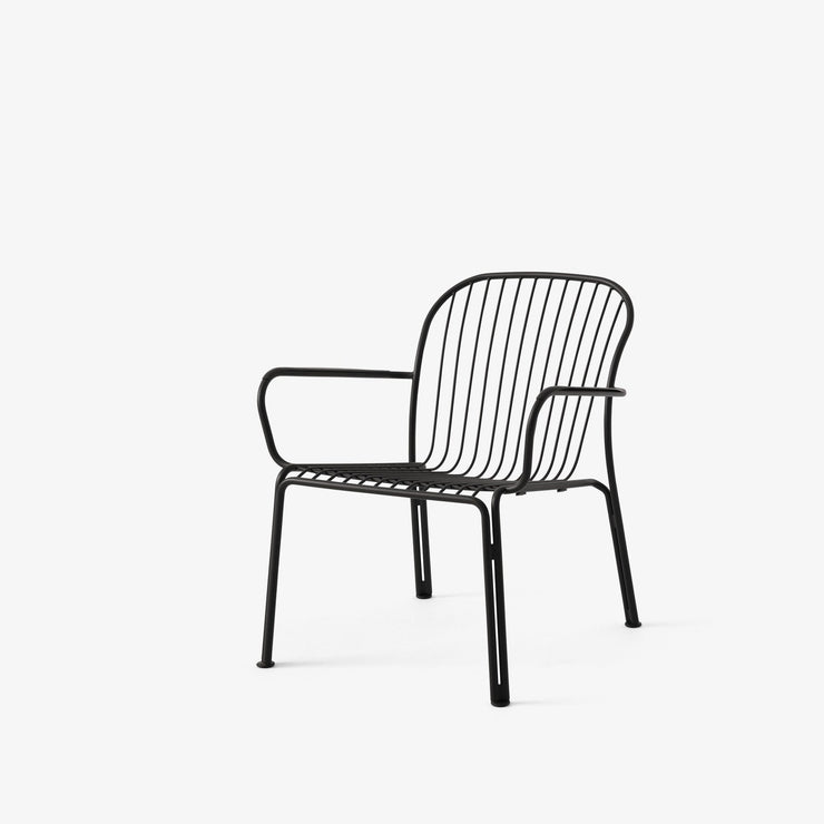 Loungestol Thorvald Armchair SC101 fra &tradition i fargen Warm Black.