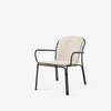 Her i loungestolen Thorvald Armchair SC101.