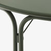 Rundt spisebord Thorvald SC98 fra &tradition i fargen Bronze Green.