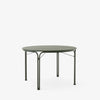 Rundt spisebord Thorvald SC98 fra &tradition i fargen Bronze Green.
