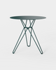 Spisebordet Tio Dining Table Ø75 cm fra Massproductions i fargen Blue Green