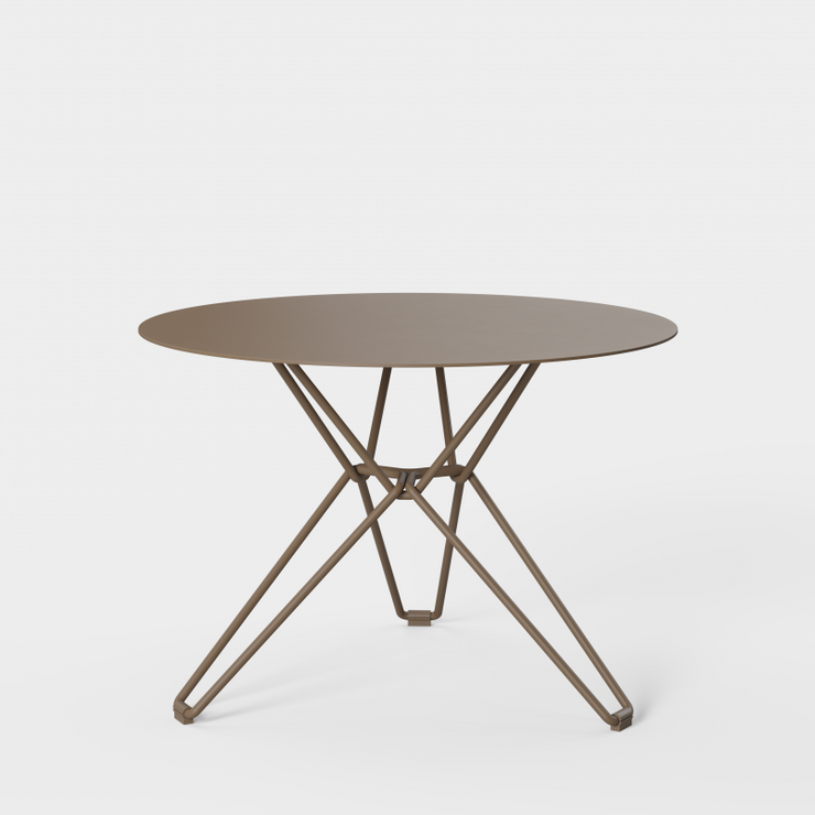 Tio Side Table fra Massproductions i fargen Pale Brown.