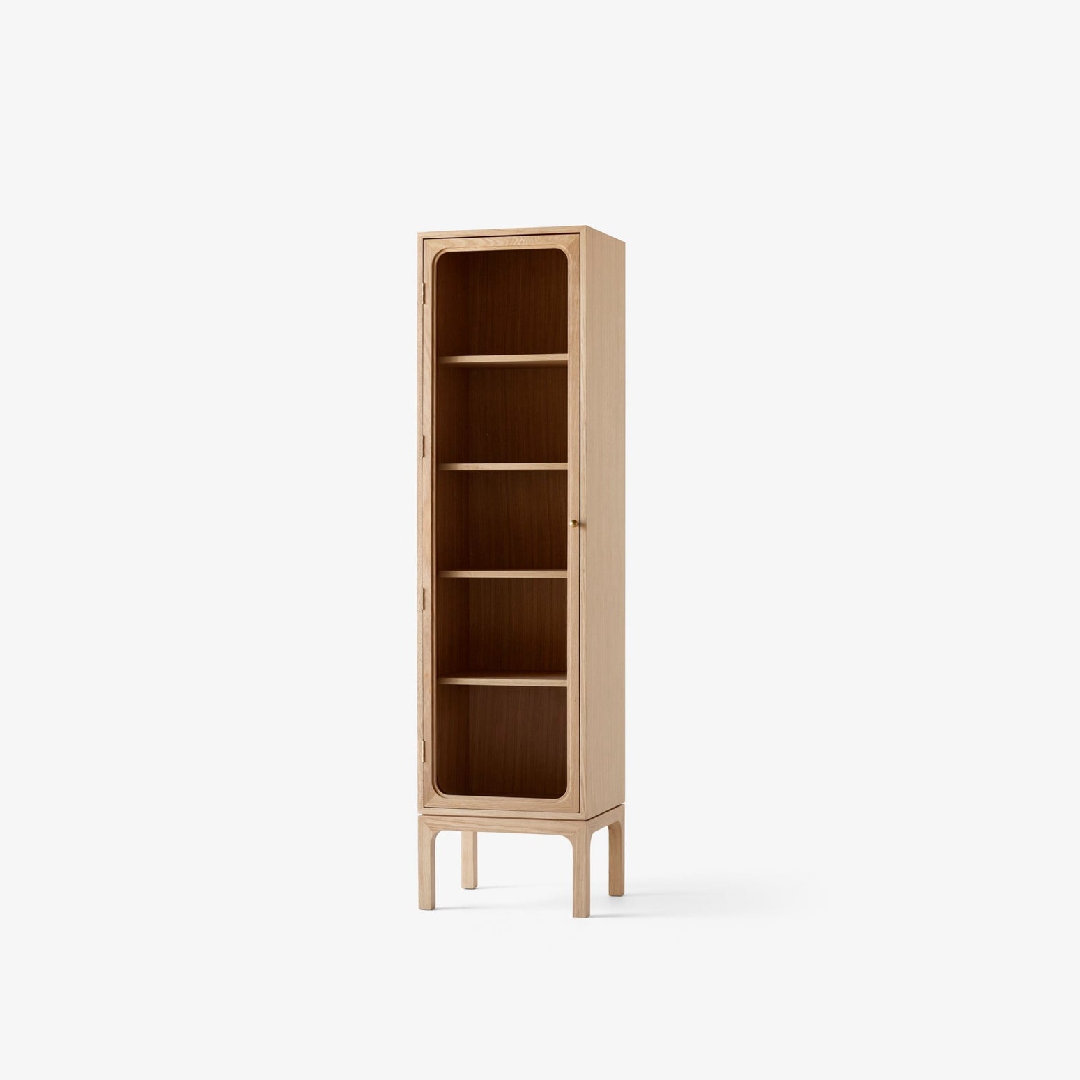 Trace Cabinet i enkel utgave i naturfarget eik.