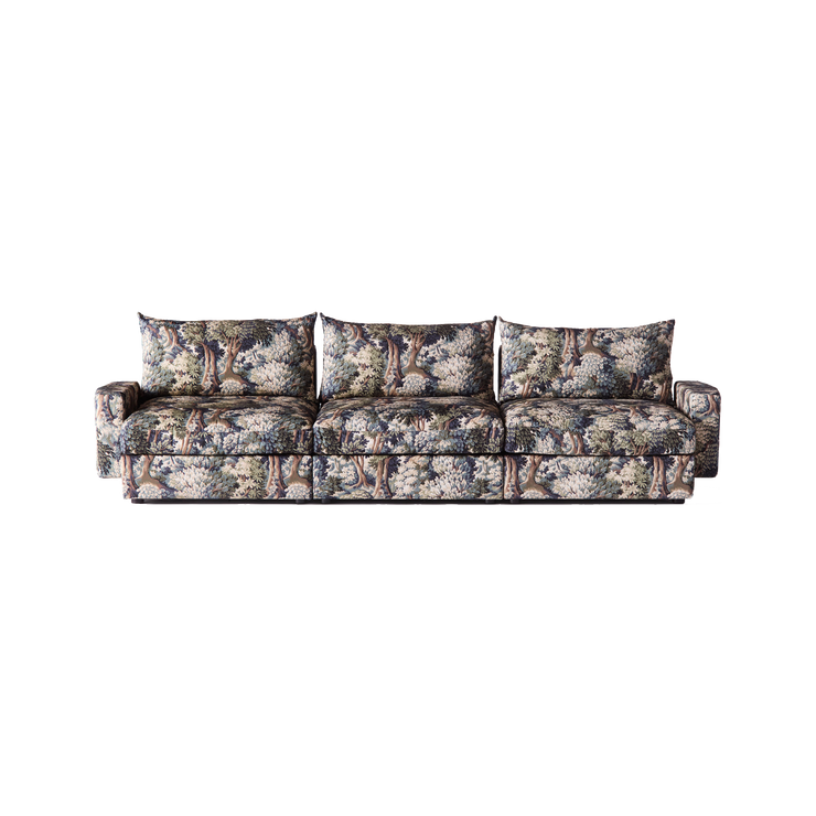 Ute etter å skape en skikkelig statement-look i stuen din? Denne fantastiske mønstrede treseteren, Laurel Sofa fra Dusty Deco, kan være akkurat det som skal til.
