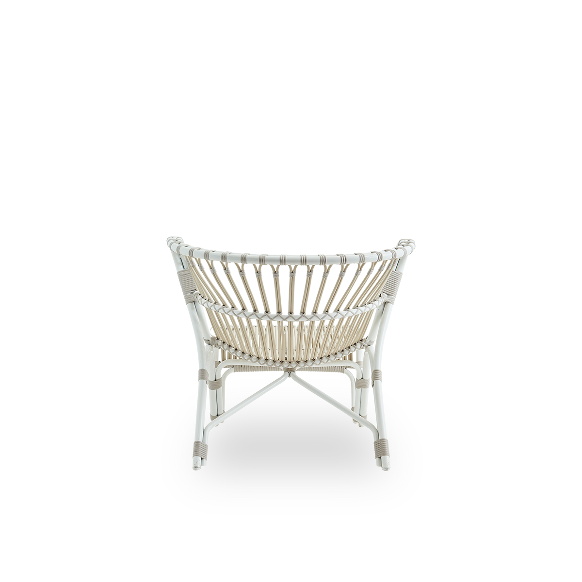 Utestol Fox Lounge Chair fra Sika Design i fargen Dove White