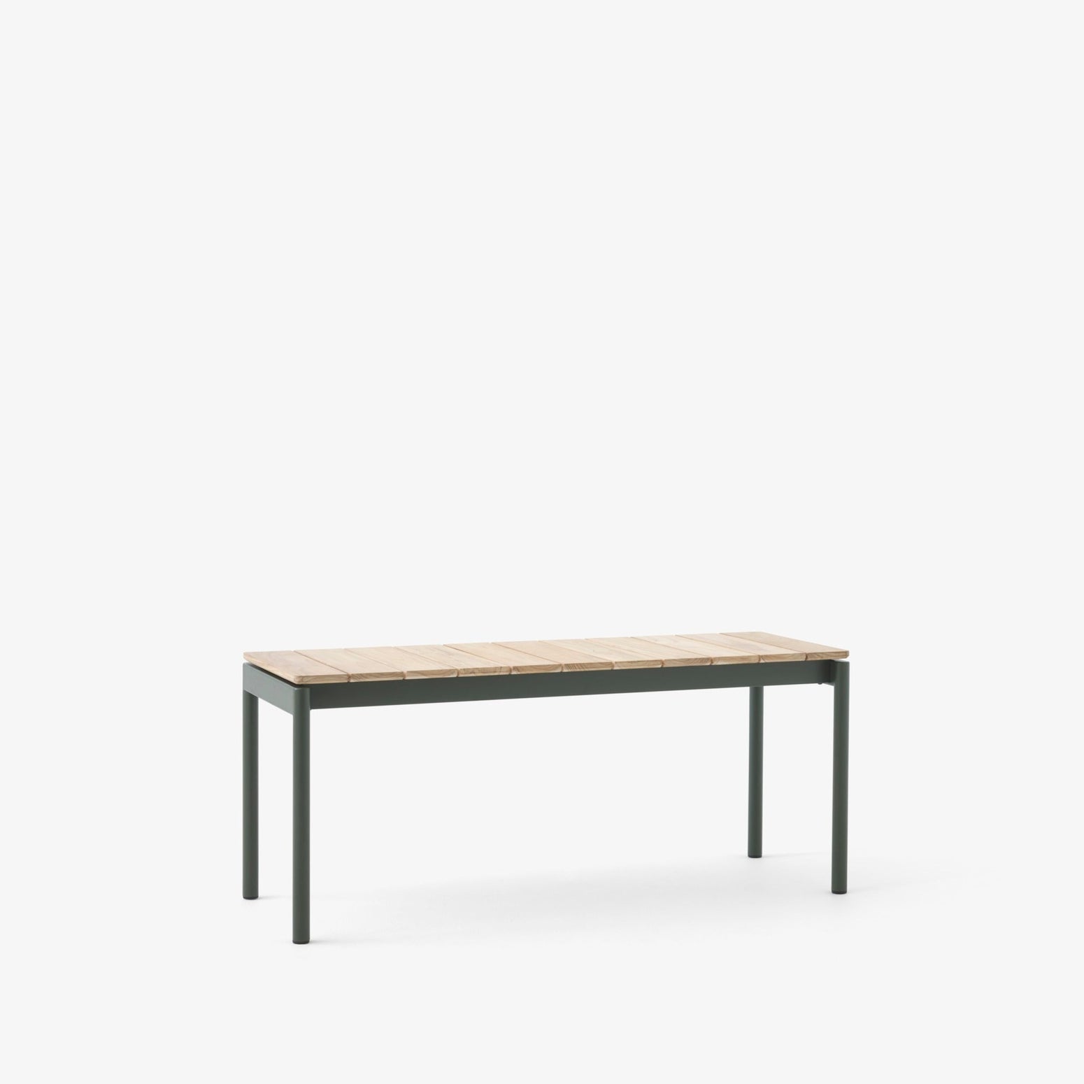 Benk Ville AV27 fra &tradition i størrelse 40x110 cm i fargen Bronze Green.
