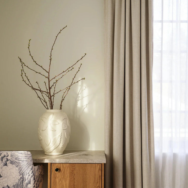 Mørkleggende lingardin fra Gotain i farge Sand