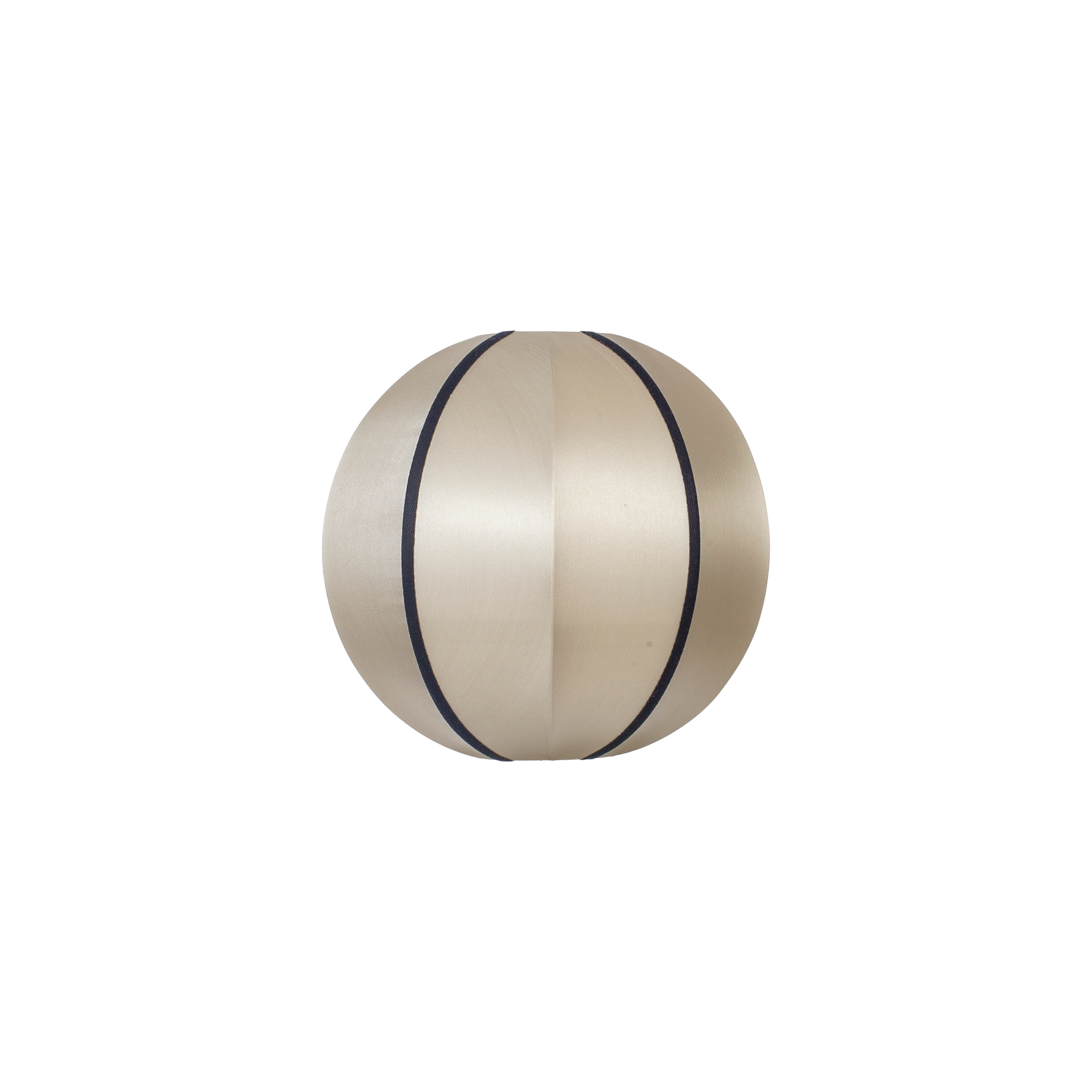 Lampeskjerm Indochina Round fra Oi Soi Oi med svarte bånd i størrelse XS (Ø 30 cm).