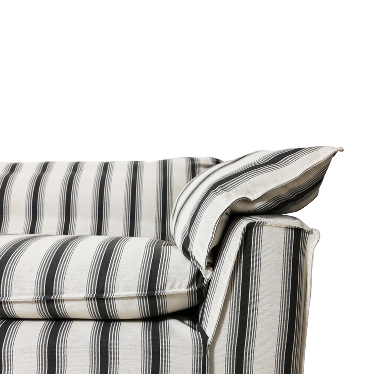 Sofa Nomad Couch fireseter (305 cm) fra HKliving. Tekstil: Rocco Chalkstripe
