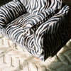 Miles Loveseat Zebra fra Dusty Deco