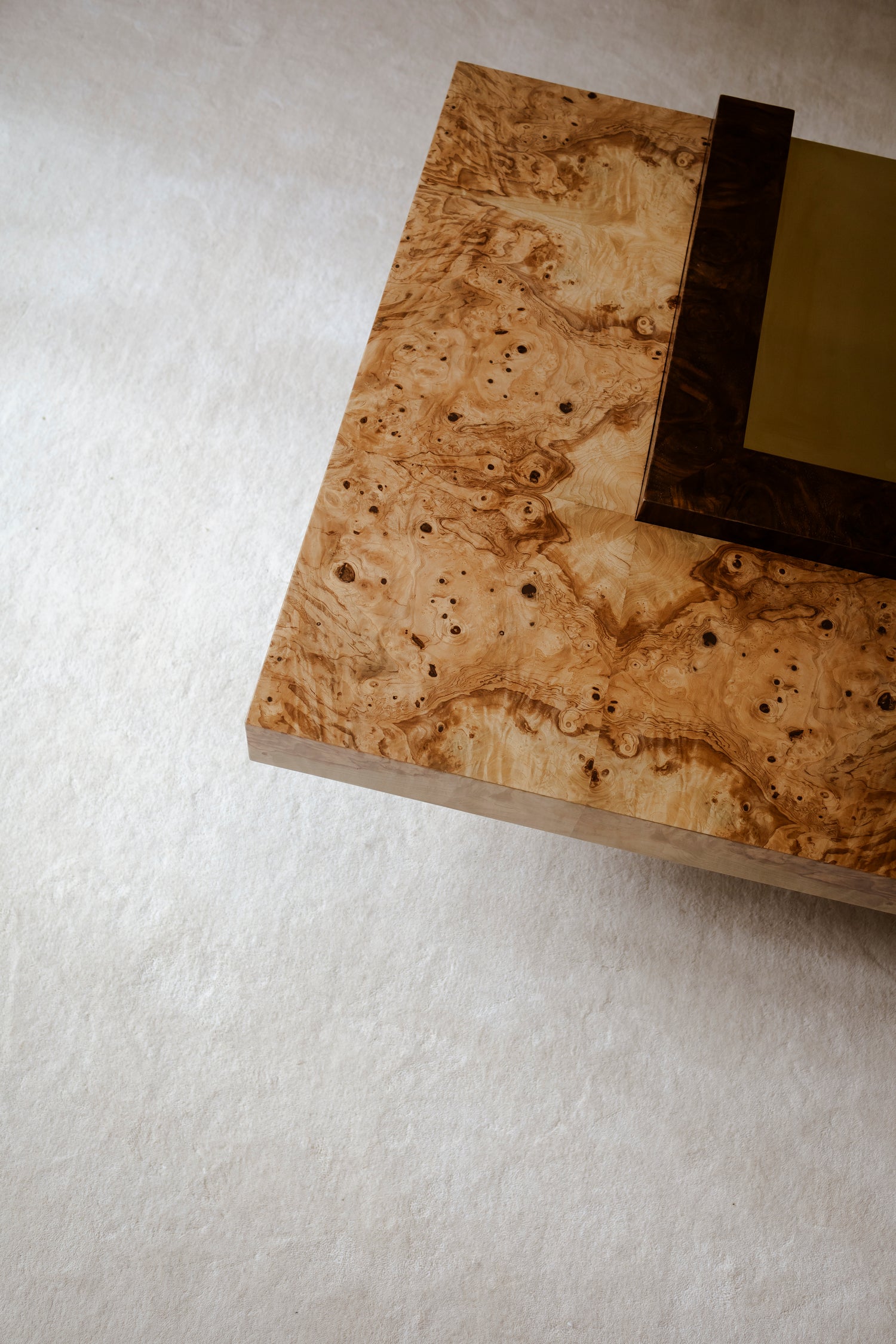 Kvadratisk sofabord Cresta Lounge Table i burl / rotfiner fra OsloDeco