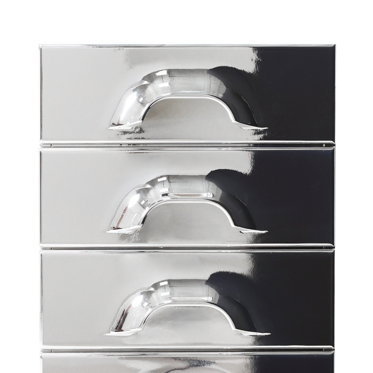 Skuffeseksjonen Chest fra HK Living i fargen Chrome med seks skuffer.