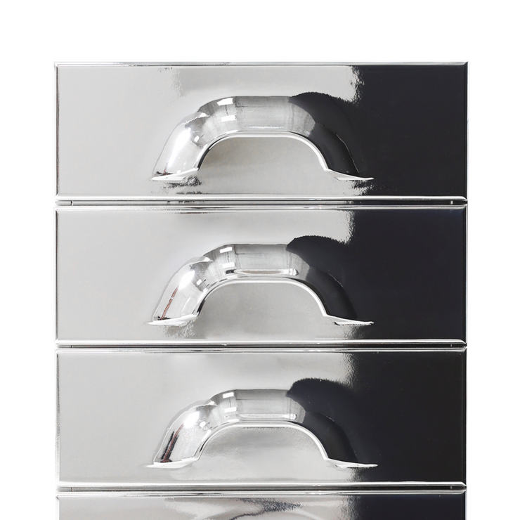 Skuffeseksjonen Chest fra HK Living i fargen Chrome med seks skuffer.