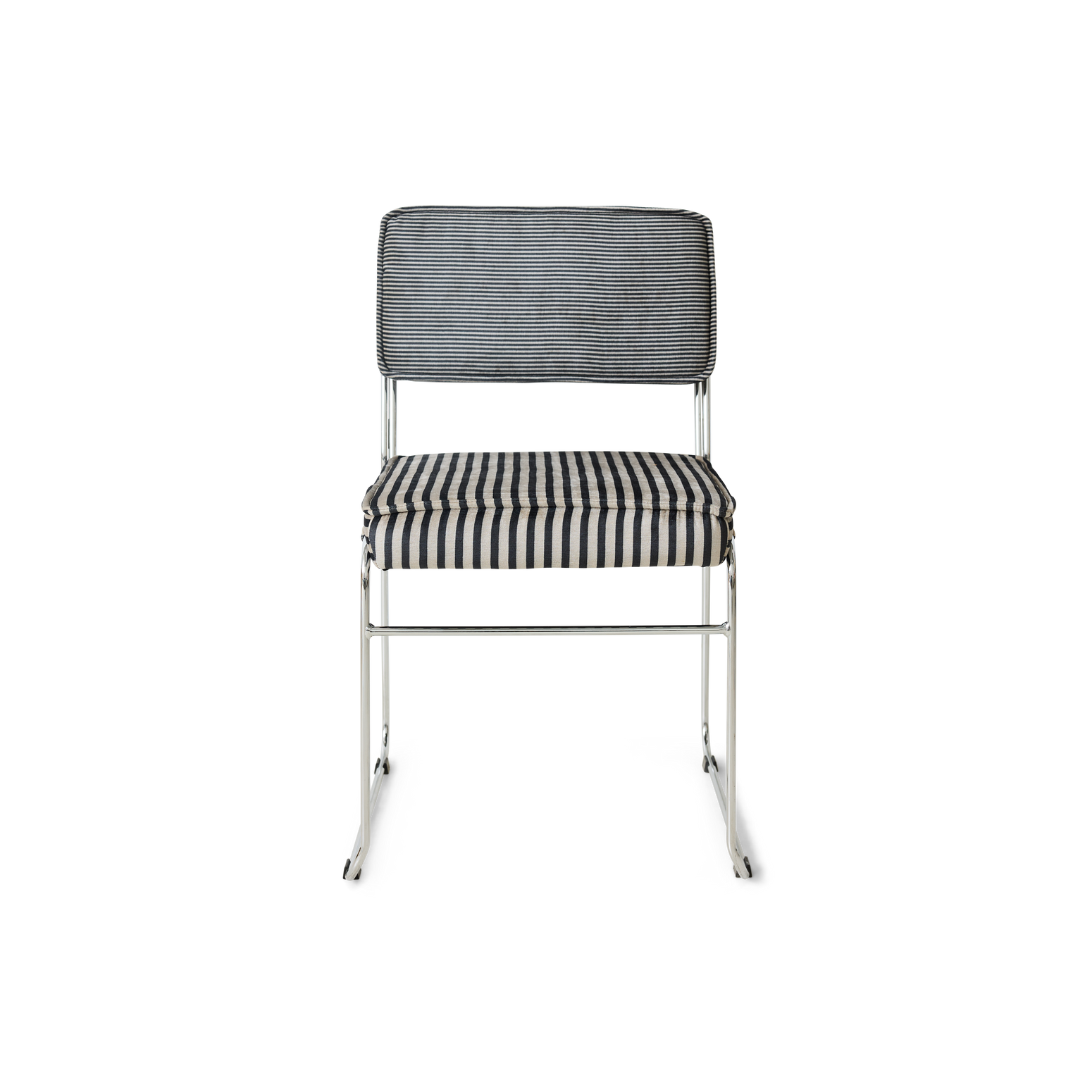 Spisestuestolen Endless Dining Chair fra HK Living med understell i forkrommet stål og polstret sete og rygg i det stripete tekstilet Stripe Monochrome