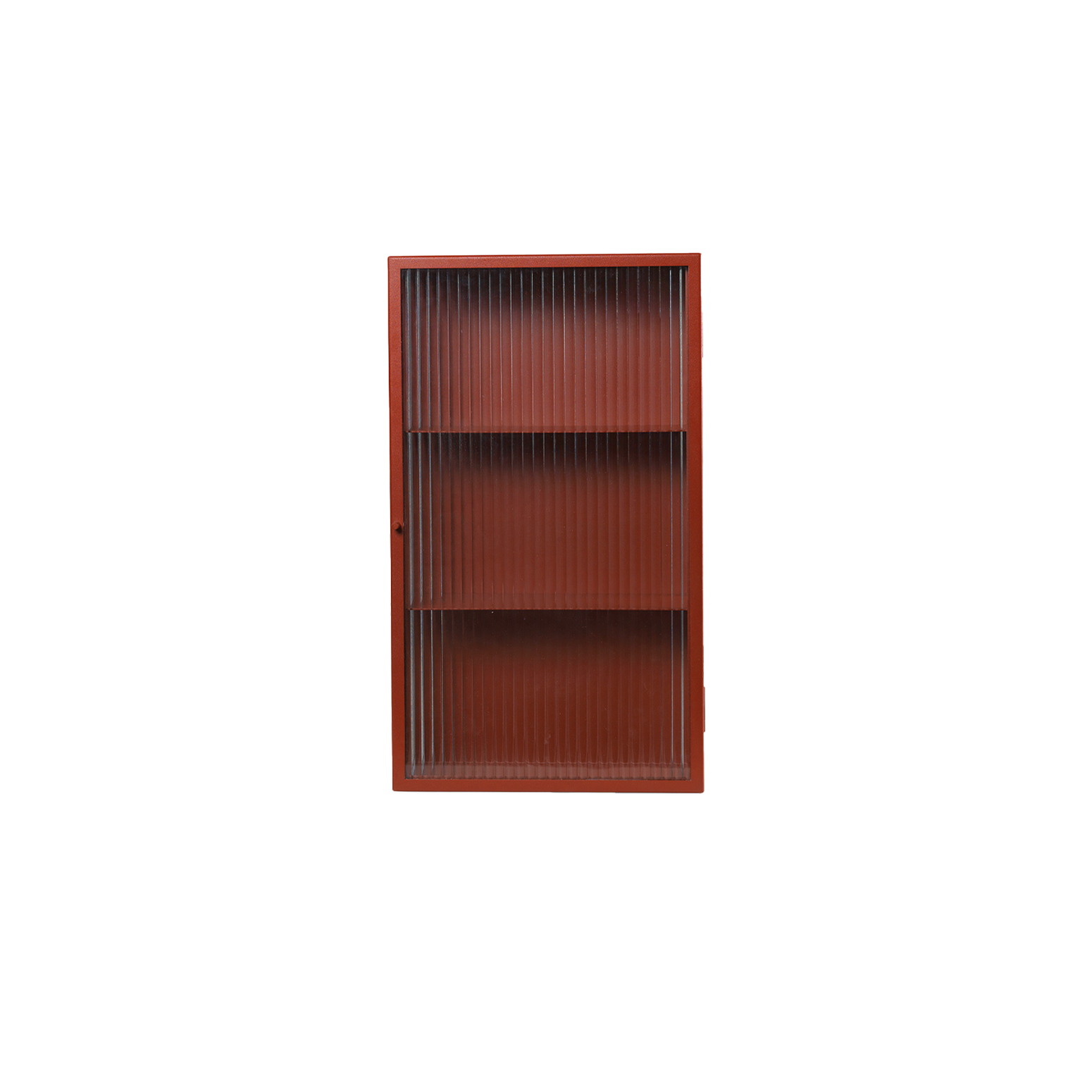 Veggskap Haze Wall Cabinet Rillet Glass fra Ferm Living i oksidert rød / Oxide Red.