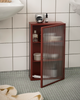 Veggskap Haze Wall Cabinet Rillet Glass fra Ferm Living i oksidert rød / Oxide Red.