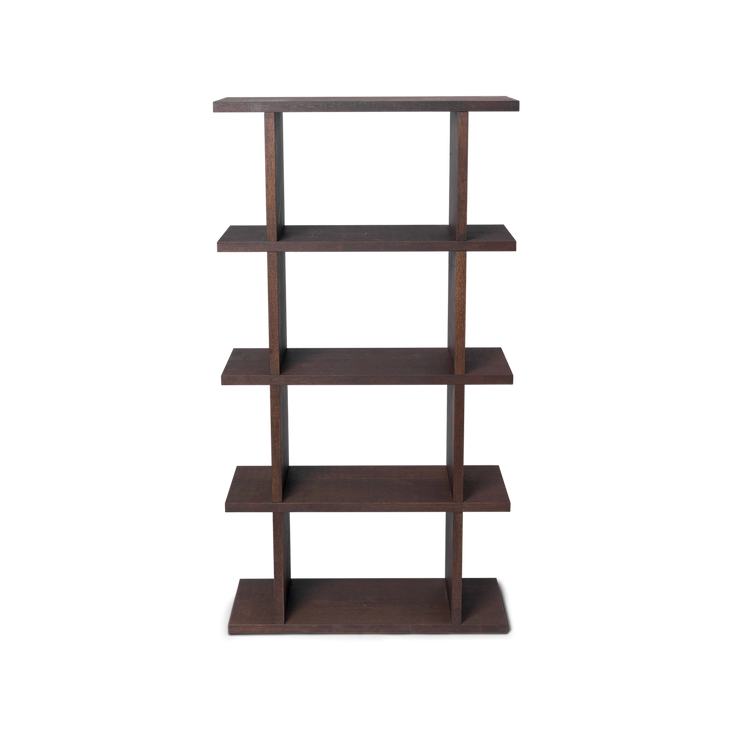 Bokhylle Kona Bookcase fra Ferm Living i mørkbeiset eikefiner, med 1x4 hyller