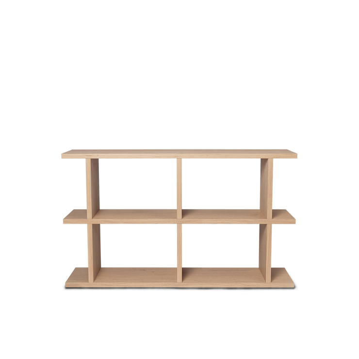 Bokhylle Kona Bookcase fra Ferm Living i naturfarget eikefiner, med 2x2 hyller