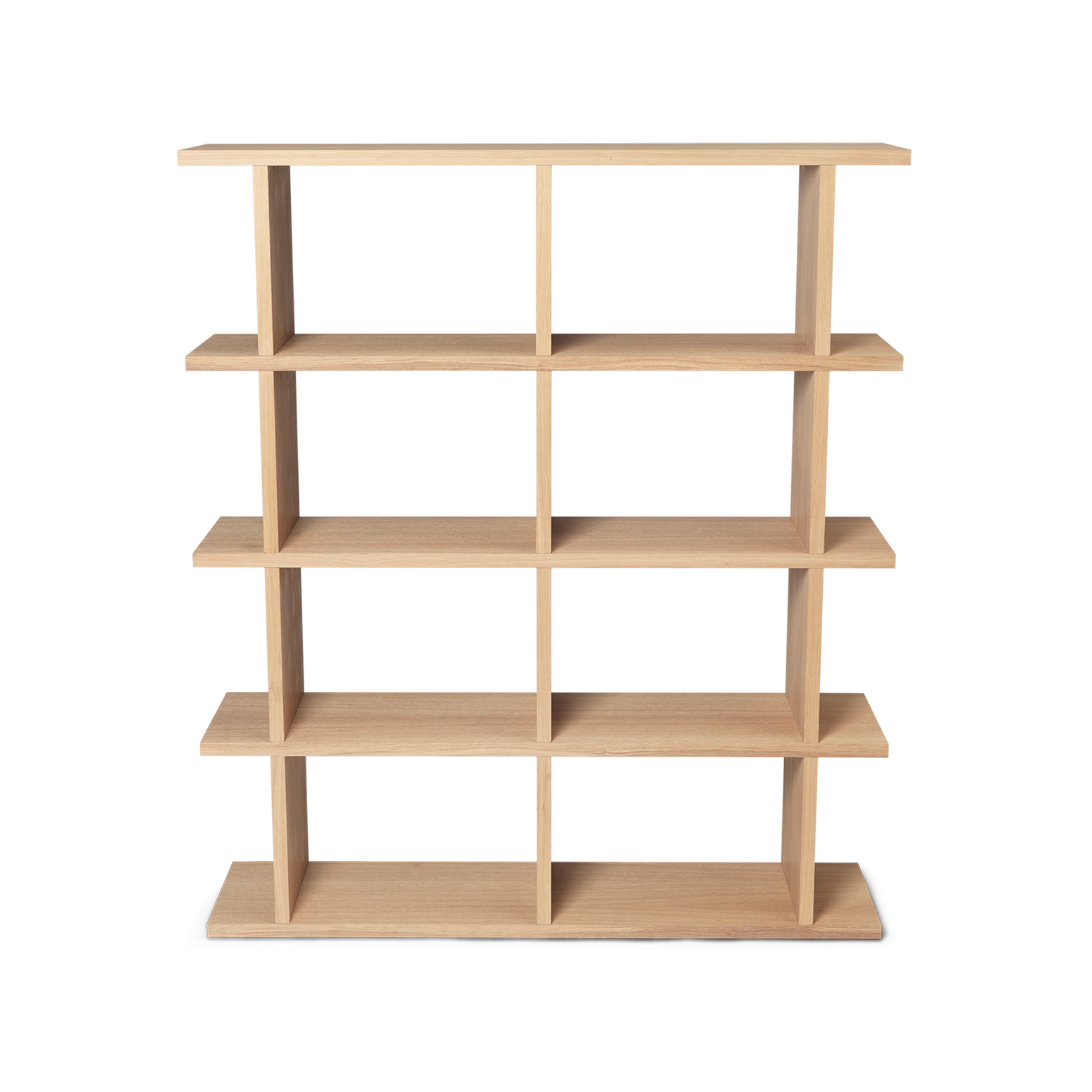 Bokhylle Kona Bookcase fra Ferm Living i naturfarget eikefiner, med 2x4 hyller