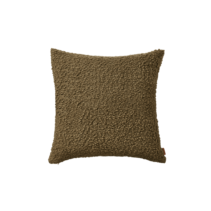 Pute Moor Cushion fra Ferm Living i fargen Olive/ olivengrønn.