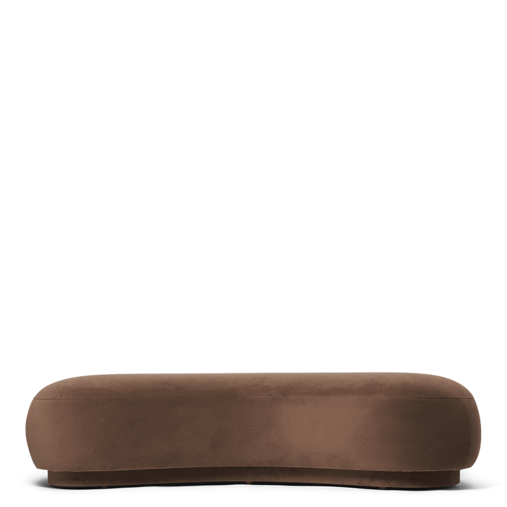 Puff Rico Lounger Ottoman fra Ferm Living i tekstilet Rich Velvet i fargen Soft Brown