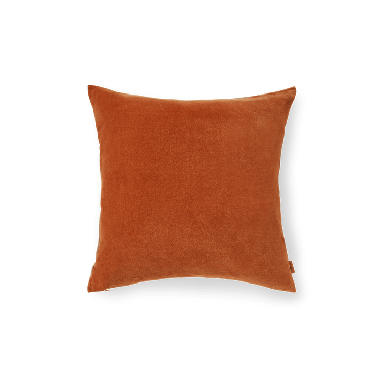 Pute Senti Cushion fra Ferm Living i fargen Baked Clay/ rustrød
