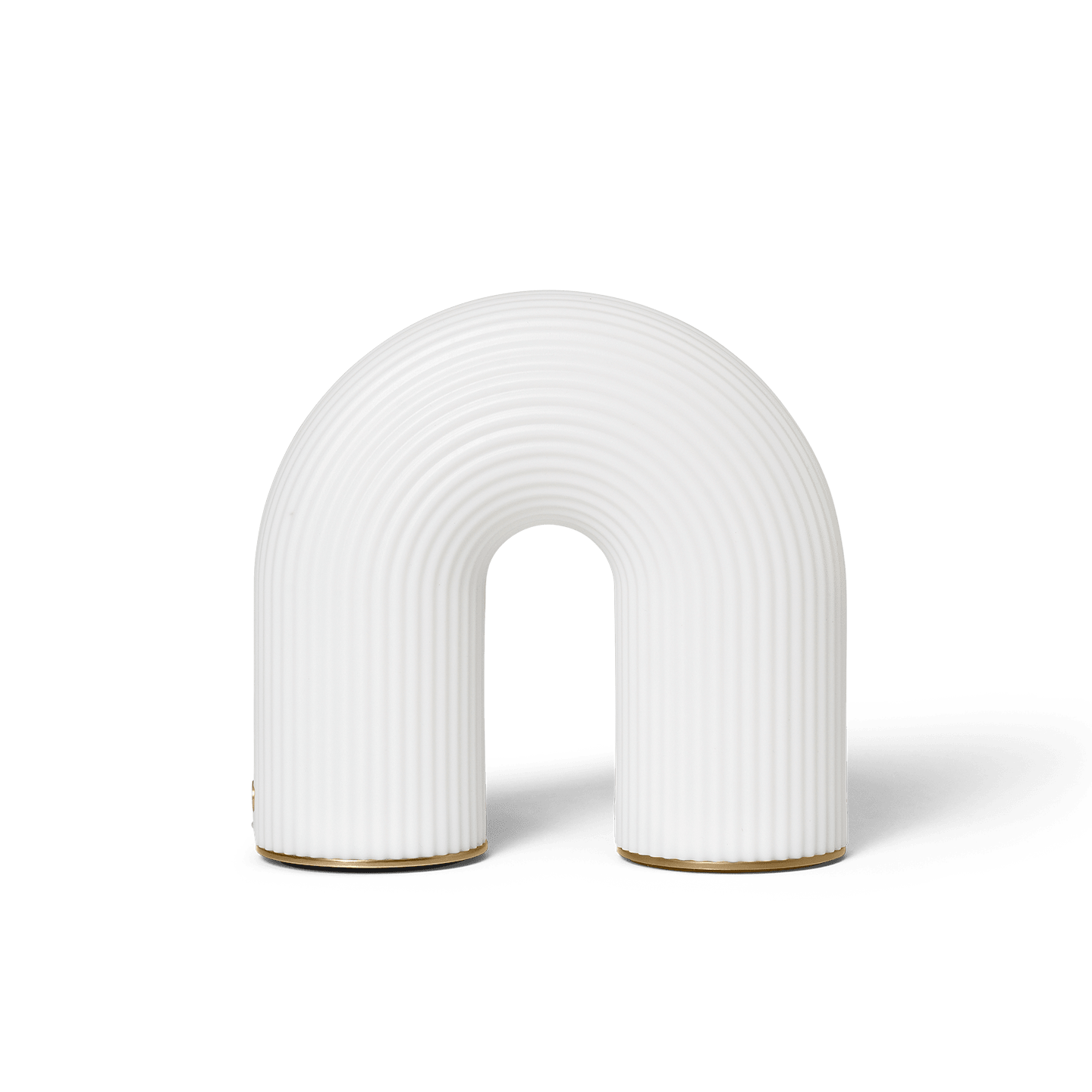 Oppladbar bordlampe Vuelta Portable fra Ferm Living