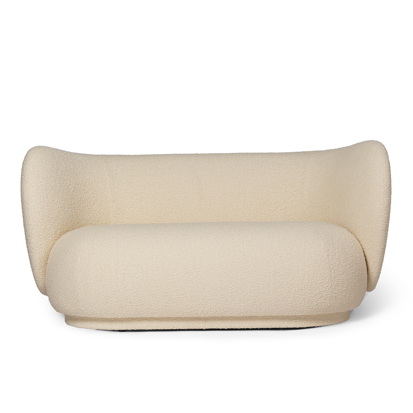 Sofa Rico 2 seter fra ferm Living i tekstilet Nordic Bouclé i fargen Off-White