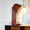 Bordlampen Céramique Down i fargen Rust Red. 