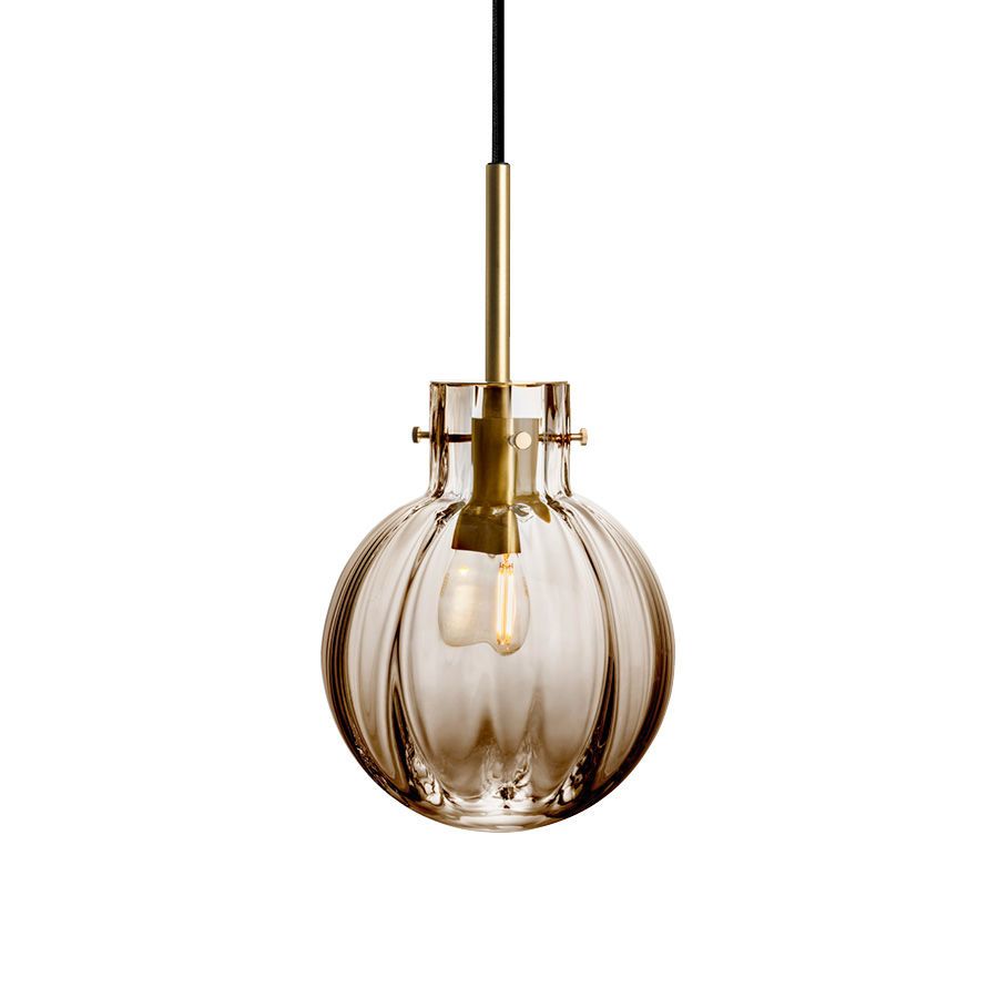 Krystallkule Optikk fra Hadeland Glassverk. Farge: Kakao, Ø160 mm.