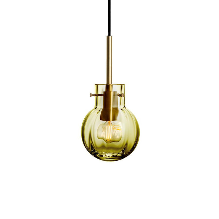Krystallkule Optikk fra Hadeland Glassverk. Farge: Oliven, Ø120 mm.