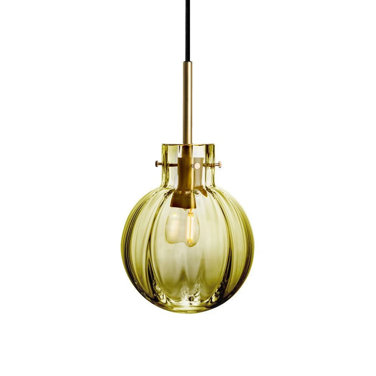 Krystallkule Optikk fra Hadeland Glassverk. Farge: Oliven, Ø160 mm.