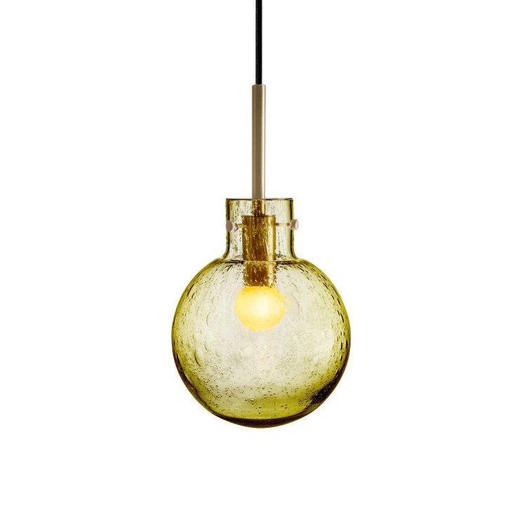 Krystallkule Soda fra Hadeland Glassverk. Farge: Oliven, Ø160 mm.
