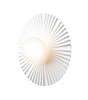 Tak- og vegglampe Liila Muuse medium fra Nuura, White / opal.